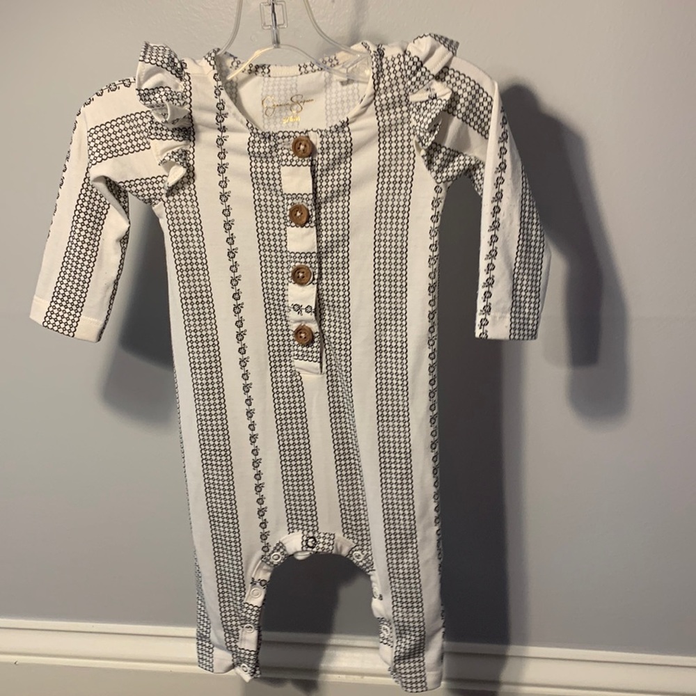 Jessica Simpson baby girl outfit